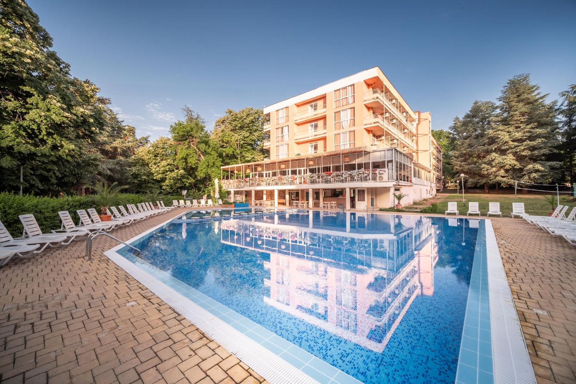 Gloria Hotel 산콘스탄틴앤헬레나 외부 사진